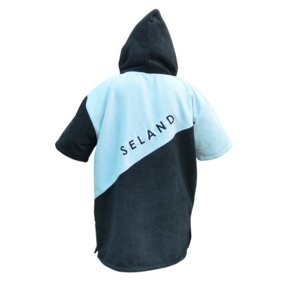 Seland Poncho – Image 2