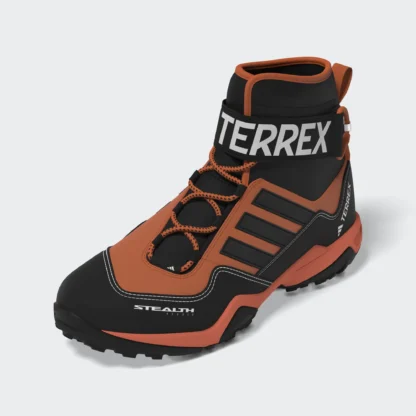 Adidas Hydro_Lace 2.0 -- digital rendering. The final product may be different from the digital rendering.